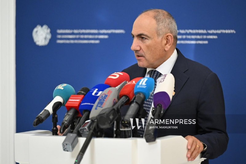 Никол Пашинян на брифинге в Горисе