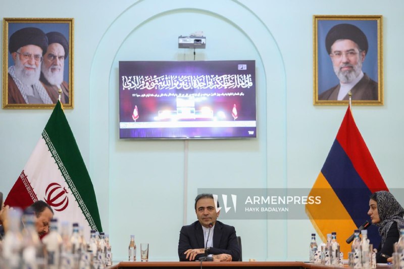 Пашинян на церемонии прощания с Хаменеи: посол Ирана заявил о прочных связях с Арменией