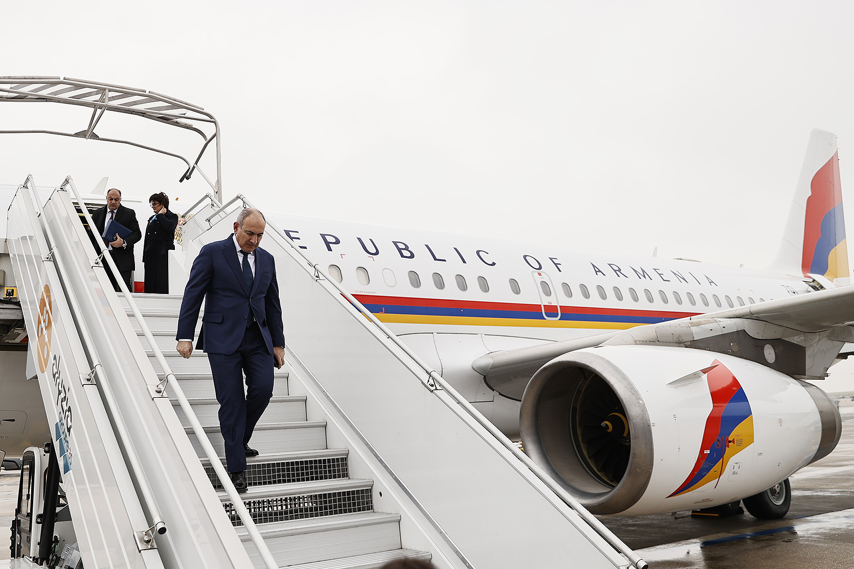Никол Пашинян отправился в Россию с рабочим визитом