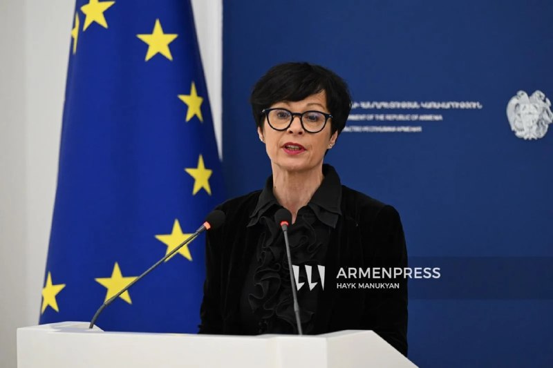 ЕК надеется начать переговоры о вступлении Украины в ЕС по всем 33 главам уже в июле