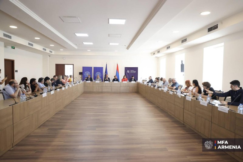 Круглый стол по запуску EUPM Armenia в Ереване, участники: Костанян, Томат, Марагос, Динеску