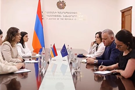Министр юстиции Армении обсудила с послом ЕС реформы в Горисе