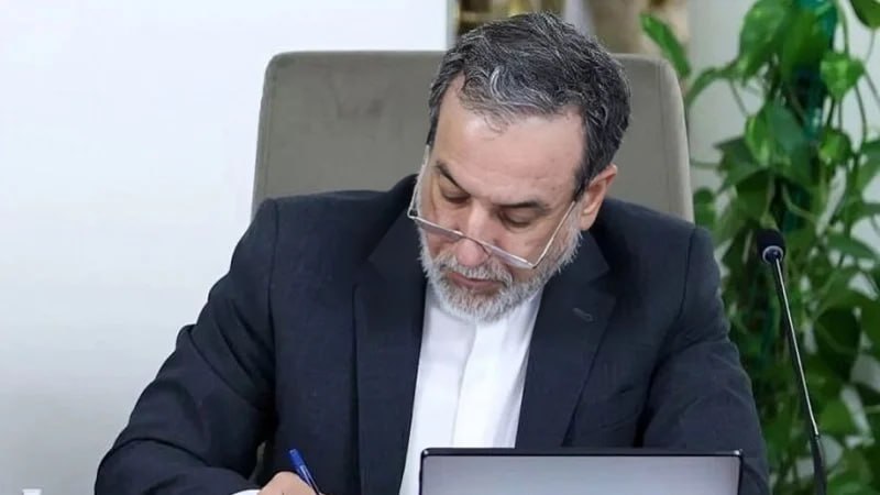 Министр иностранных дел Ирана Аракчи ответил на заявления Марка Уэйна Маллина о «танце от радости»