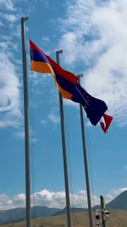 Выборы в Горисе: Пашинян посетил строящееся Вединское водохранилище